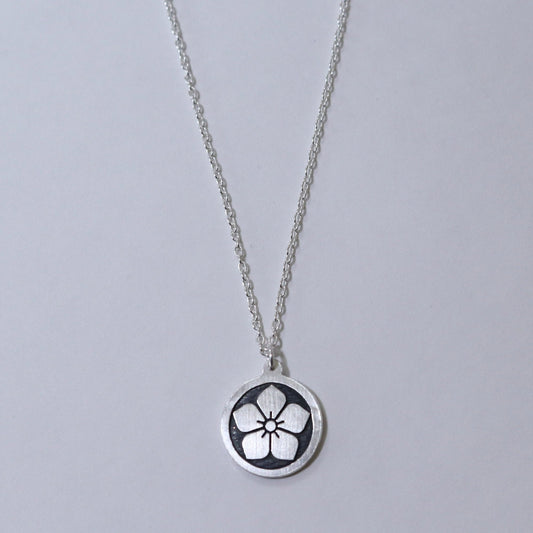 Pendant - Bellflower in a circle - Maruni Kikyo - 丸に桔梗