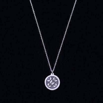 Pendant - Crossing Arrows in a Circle - Maruni Chigai Ya - 丸に違い矢