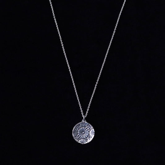 Kan-in-miya / Kan-in-kiku - Kamon Necklace - Japanese Clan Crest