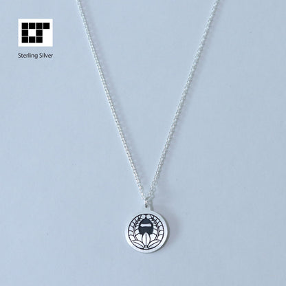 Kanji One in growing up wisteria in a circle - Kamon Necklace - Japanese Clan Crest