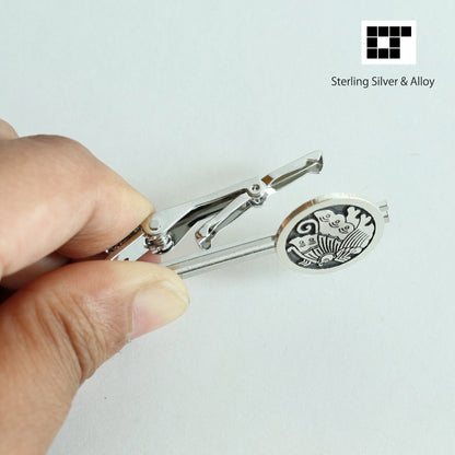 Tie bar - Butterfly in a circle - Japanese Clan Crest