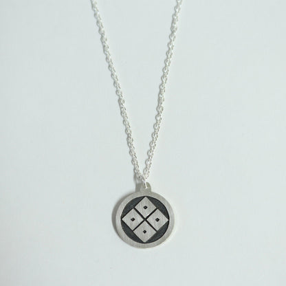 Four eyes in a circle - Kamon Necklace - Japanese Clan Crest