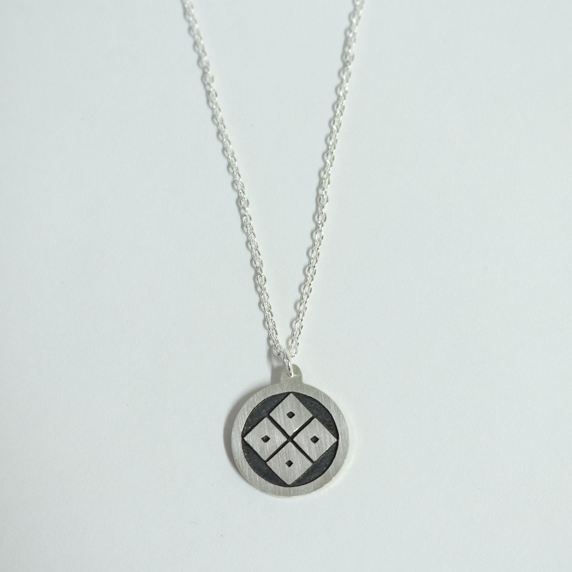Four eyes in a circle - Kamon Necklace - Japanese Clan Crest