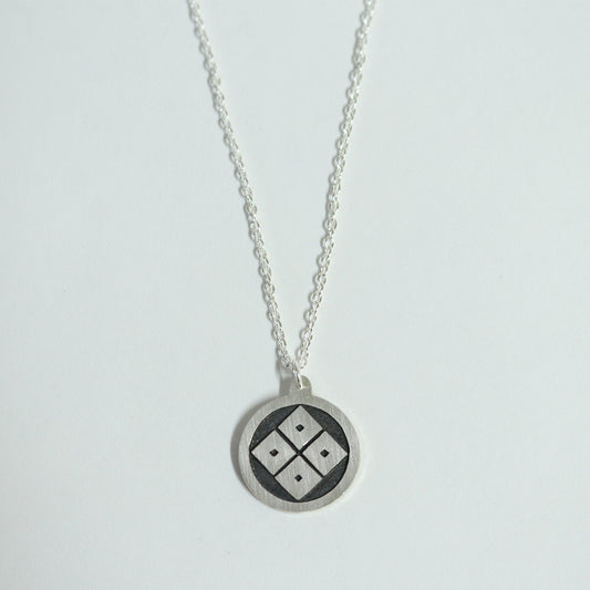 Four eyes in a circle - Kamon Necklace - Japanese Clan Crest