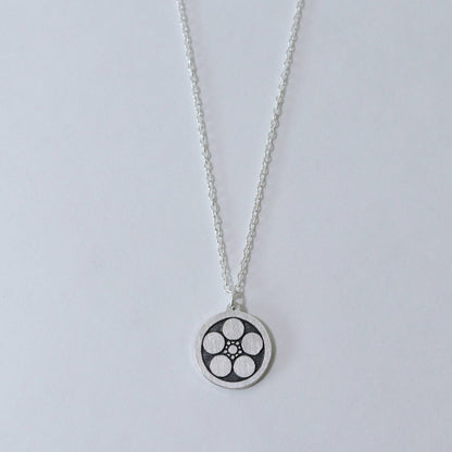 Pendant - Plum - Umebachi - Kamon Pendant - Japanese Clan Crest