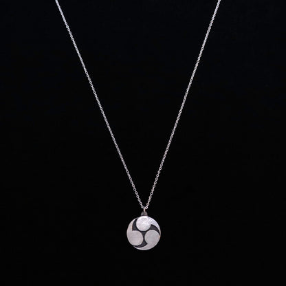 Pendant - Three Clockwise Swirls - 右三ツ巴 : Migi Mitsu Tomoe