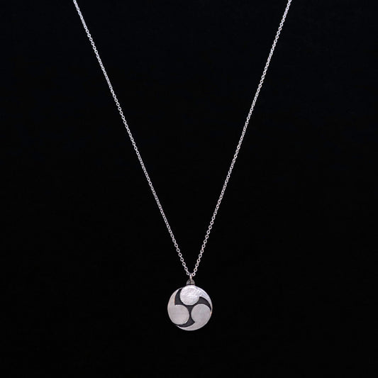 Pendant - Three Clockwise Swirls - 右三ツ巴 : Migi Mitsu Tomoe