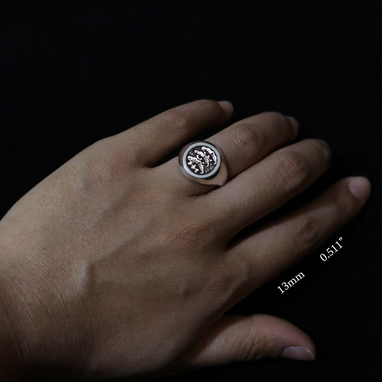 Left Leaning Three-story Pine Tree in a circle - Small Ring - Japanese Kamon ring