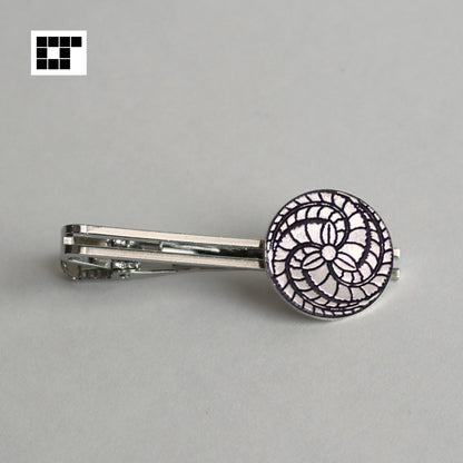 Tie tack - Three swirled wisteria - 藤巴