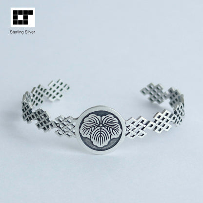 Bangle cuff bracelet / Ivy in a circle  / Kamon / Japanese clan crest / Sterling Silver