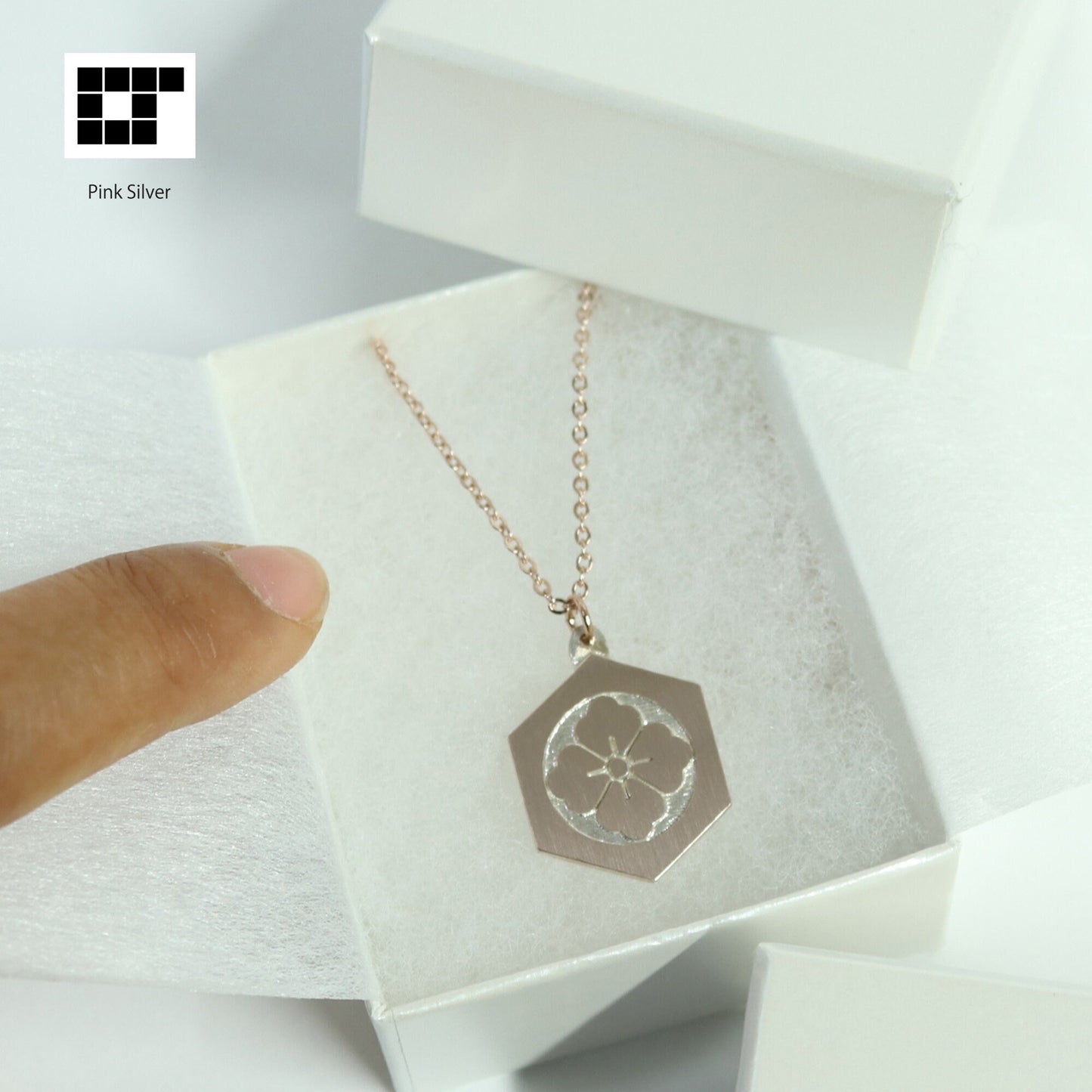 Pendant - Teppou Kikkou ni Hanakaku - Japanese Clan Crest Necklace