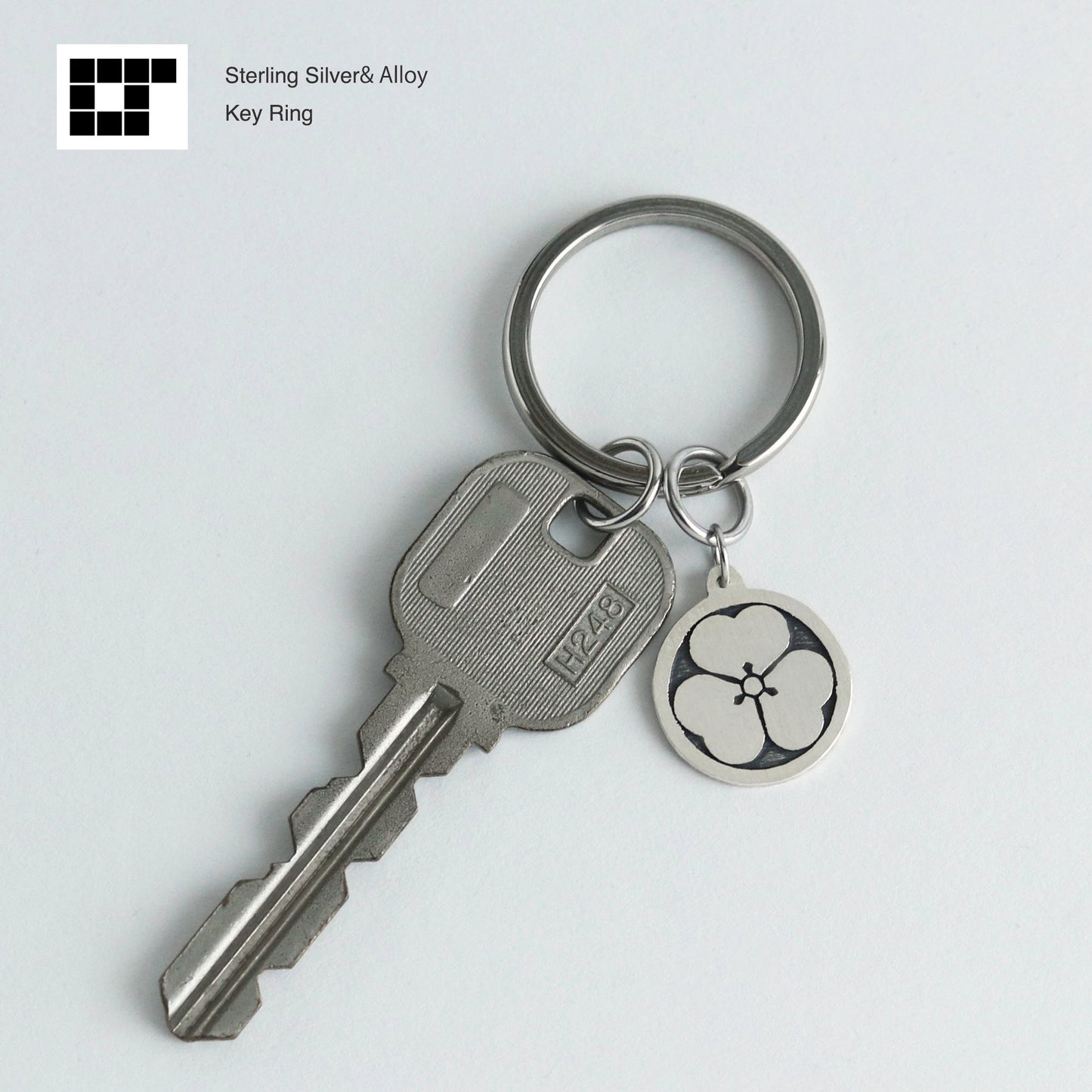 Wood Sorrel in a circle Kamon - Silver Japanese Clan Crest Key holder