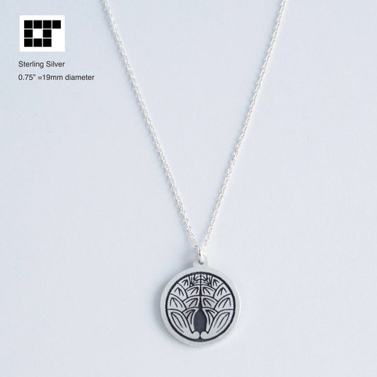 Cuddling Myuga - Japanese Clan Crest Pendant