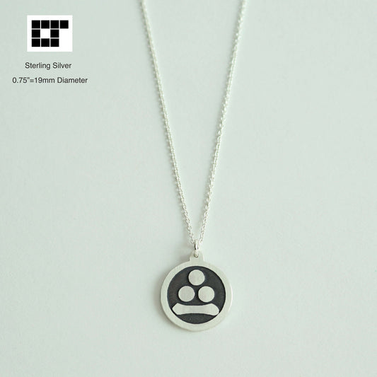 Pendant - Watanabe star in a circle - 丸に渡辺星