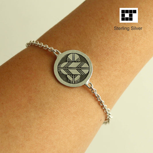 Sterling Silver Bracelet - Kamon - Japanese Clan Crest Bracelet - Maruni Chigai Takenoha - Crossing hawk feathers in a circle