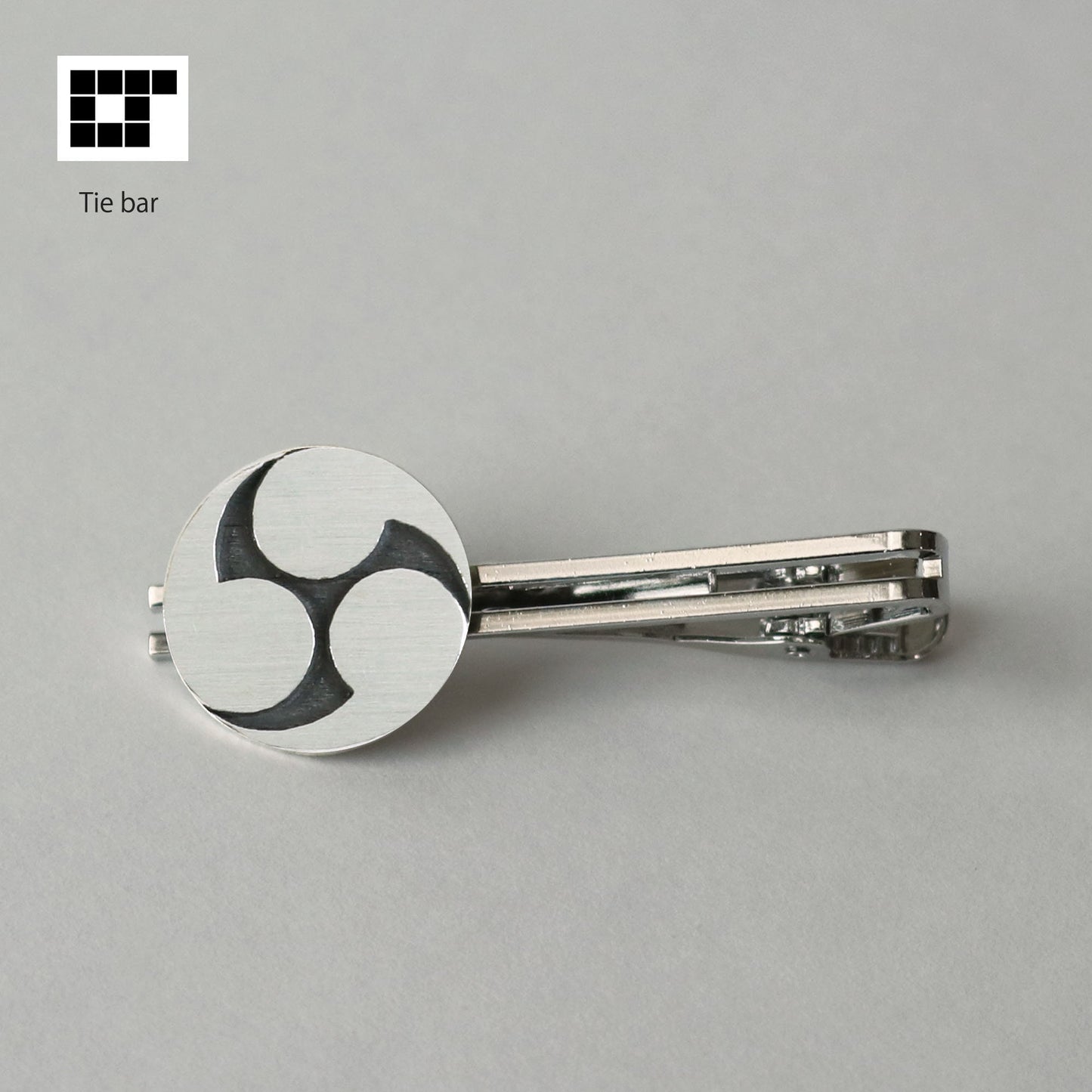 Tie bar - Migi mitsutomoe - Three CounterClockwise Swirls - Japanese Clan Crest