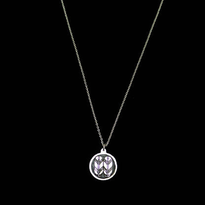 Pendant - Lining Hawk Feathers in a circle - Maruni Narabi Takanoha - 丸に並び鷹の羽