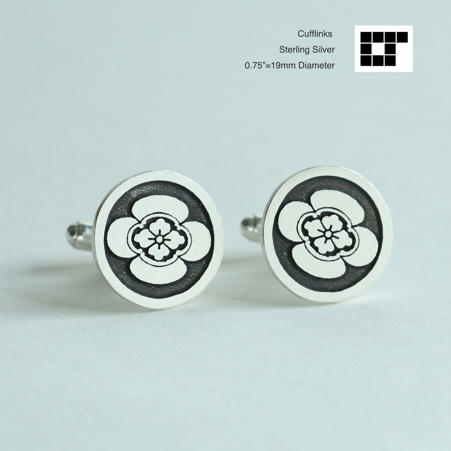 Tie tack - Japanese Quince in a circle - 丸に木瓜
