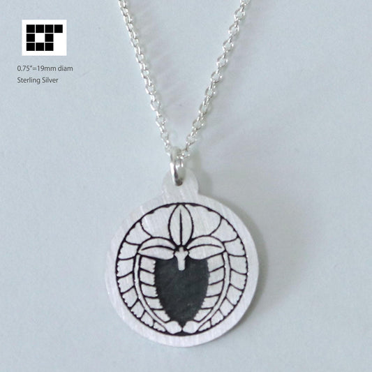 1/2"=13mm Pendant - Weeping wisteria in a circle - 丸に下がり藤
